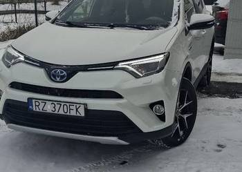 Toyota Rav 4,2,5 hybryda  4×4,2016 rocznik