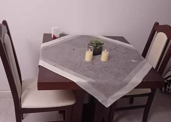 Stół plus krzesla stan bardzo dobry polecam
