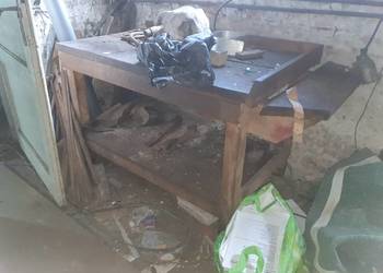 Stół warsztatowy drewniany – solidny, ciężki