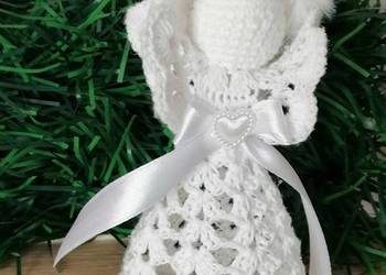 Aniołek biały szydelkowy na choinkę. Dekoracja choinki. Ozdoby świąteczne