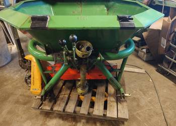 Rozsiewacz do nawozu Amazone za-f 450