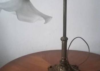 Secesyjna, bogato zdobiona lampka z mosiądzu