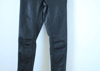 czarne spodnie VILA xs 34 zamki rurki woskowane