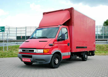 Iveco Daily 35S13 III 2.8TD 125KM Kontener +Winda +Hak -1 Właściciel od 9 …