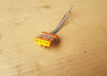 Suzuki Ignis MH 04-10 kabel kostka do obudowy filtra paliwa