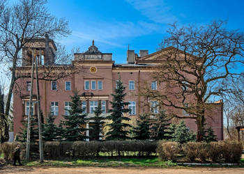 Sprzedam mieszkanie w zabytkowym pałacu /garaż,ogródek. Jakuszów k. Legnicy
