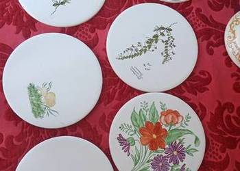Podstawka, porcelana, pod gorące naczynia.   Do powieszenia