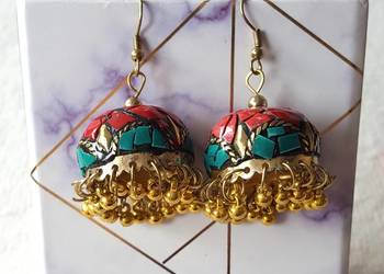 Orientalne kolczyki dzwonki złoty kolor czerwony zielony jhumki indyjskie e