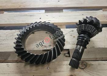 Wałek ataku + koło Z13x30 FWD New Holland TVT 190