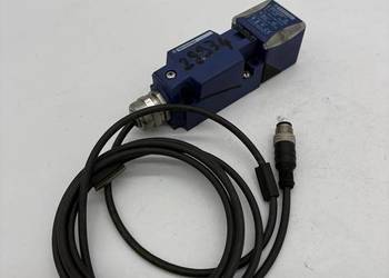 Telemecanique XS8C4A1PCG13 Czujnik indukcyjny