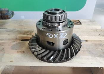 Środek mostu Carraro 10X32 {Claas Targo K ...}
