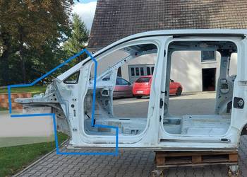Ford Tourneo Connect III MK3 ĆWIARTKA PODŁUŻNICA LEWY PRZÓD