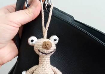 Sid wykonany na szydełku, brelok, zawieszka