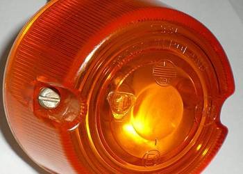 Lampa pomarańczowa kierunkowskazu na żarówkę H 3  z lat PRL