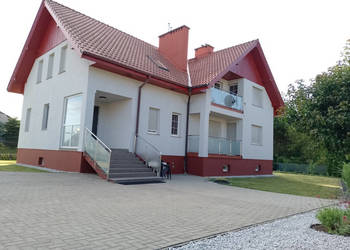 DOM NA WSI Z OGRODEM
