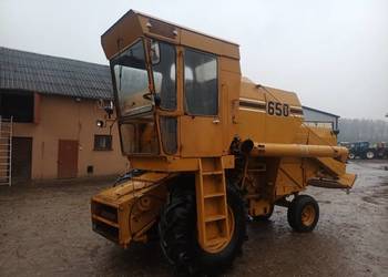 Kombajn Sampo 650 z kabiną Massey MF