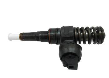 POMPOWTRYSKIWACZ 038130073AJ  VW Volkswagen Polo IV (2002-2008)