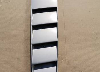 AUDI R8 PRAWA KRATKA WENTYLACYJNA KLAPY ORYG. 427825314