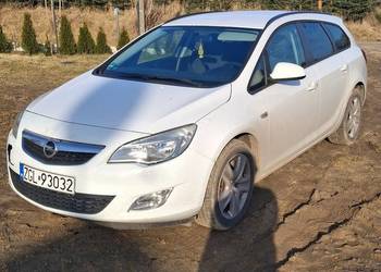 Opel Astra j 2011