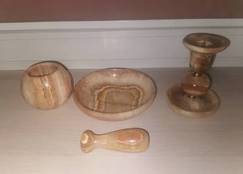 Moździerz, świecznik i inne z onyksu