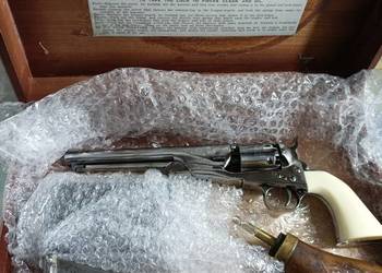 Czarnoprochowy rewolwer Colt Navy 1861 kal. 36