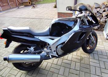 Yamaha FZR1000