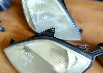 Ford Fiesta MK7 - Lampy przód kpl