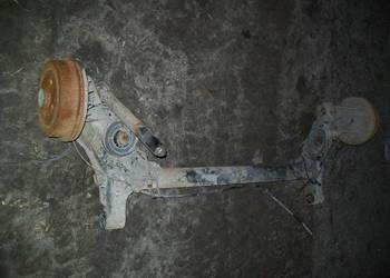 Astra I F Sedan Tylna belka tylne zawieszenie ABS