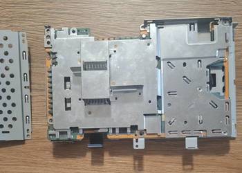 Płyta główna GH-015, radiatory, klatka od dysku i wentylator
