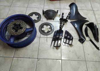 Suzuki RF 600 R części wałki rozrządu felga owiewki tarcze