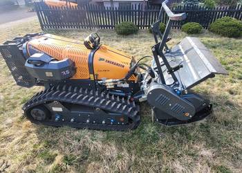 Robot gąsienicowy sterowany Energreen RoboFIFTI RS mulczer leśny RoboMIDI