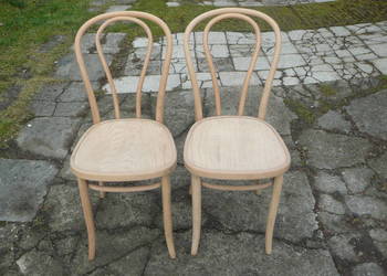 Stare krzesła - gięte.