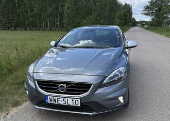 Volvo v40 r-design
