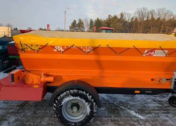 Posypywarka, piaskarka Pronar T130 2,52t. Dostępna od ręki.