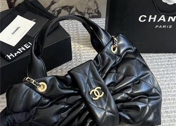 Torebka listonoszka czarna pikowana kokardka chanel cc