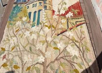 Polski Gobelin ,,Wiosna pod Wawelem "" autor J. Strzelecka