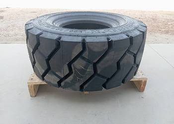 Wózek widłowy. Opona pneumatyczne (355/65R15) Michelin XZM
