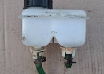 Zbiorniczek płynu hamulcowego zbiornik Fiat 126p Maluch