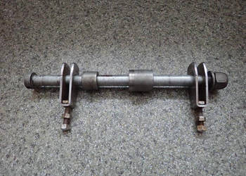 Oś Ośka Koła Tył Dystanse Napinacze Suzuki LS 650 savage 86-08r