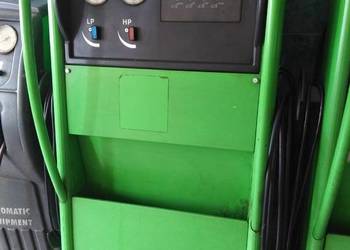 Stacja klimatyzacji Bosch Acs 450 - Acs 500 robi elektryki i hybrydy