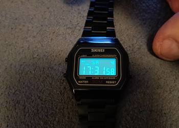 SKMEI zegarek elektroniczny retro wodoodporny SLIM podświetlenie LED