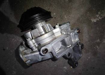 MERCEDES W206  2.0 CDI POMPA WODY A6542011000