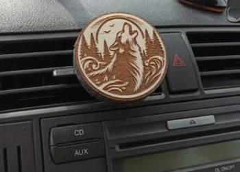 Drewniany Dyfuzor Zapachowy do Auta – Personalizowany, Wielorazowy