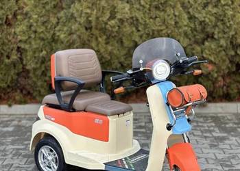 Skuter rehabilitacyjny, pojazd dla seniora, dla starszych ludzi