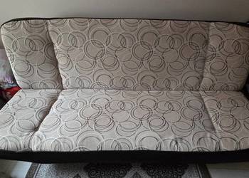 Rozkładana wersalka kanapa sofa z funkcją spania ze schowkiem na pościel