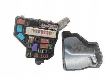 SKRZYNKA BEZPIECZNIKÓW 1.3 B 99KM Toyota Verso-S I (2010-2017)