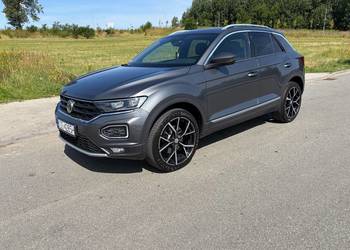 VW T-Roc 1.5 tsi automat DSG virtual niski przebieg bogate wyposażenie suv