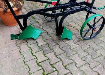 Pług konny dwuskibowy