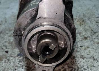Pompa wspomagania Renault 25