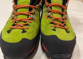 Sprzedam sprzęt do turystyki górskiej. Wszystko w idealnym stanie.